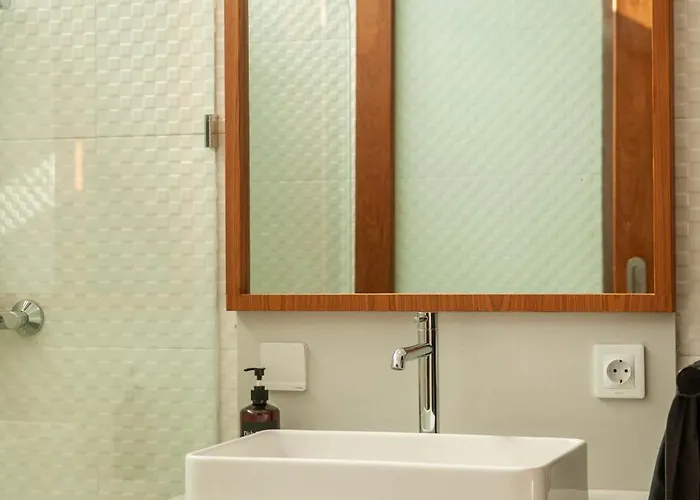 Ando House Modern 2br Fast Wi-fi Private Pool Center *