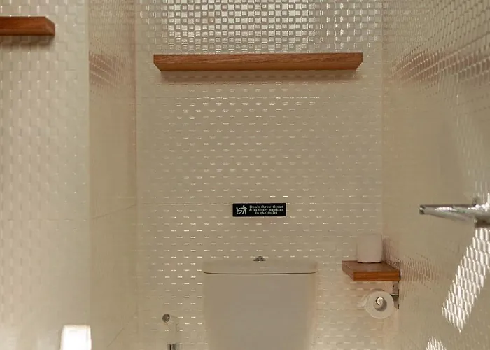 Villa Ando House Modern 2br Fast Wi-fi Private Pool Center