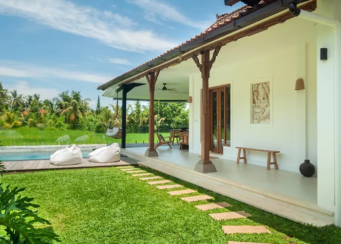 Ando House Modern 2br Fast Wi-fi Private Pool Center Villa