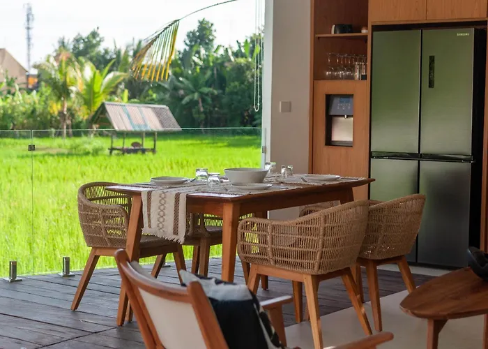 Villa Ando House Modern 2br Fast Wi-fi Private Pool Center
