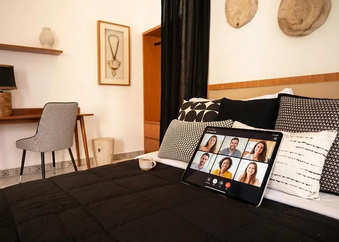 Villa Ando House Modern 2br Fast Wi-fi Private Pool Center *