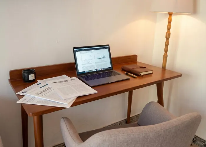 Villa Ando House Modern 2br Fast Wi-fi Private Pool Center *